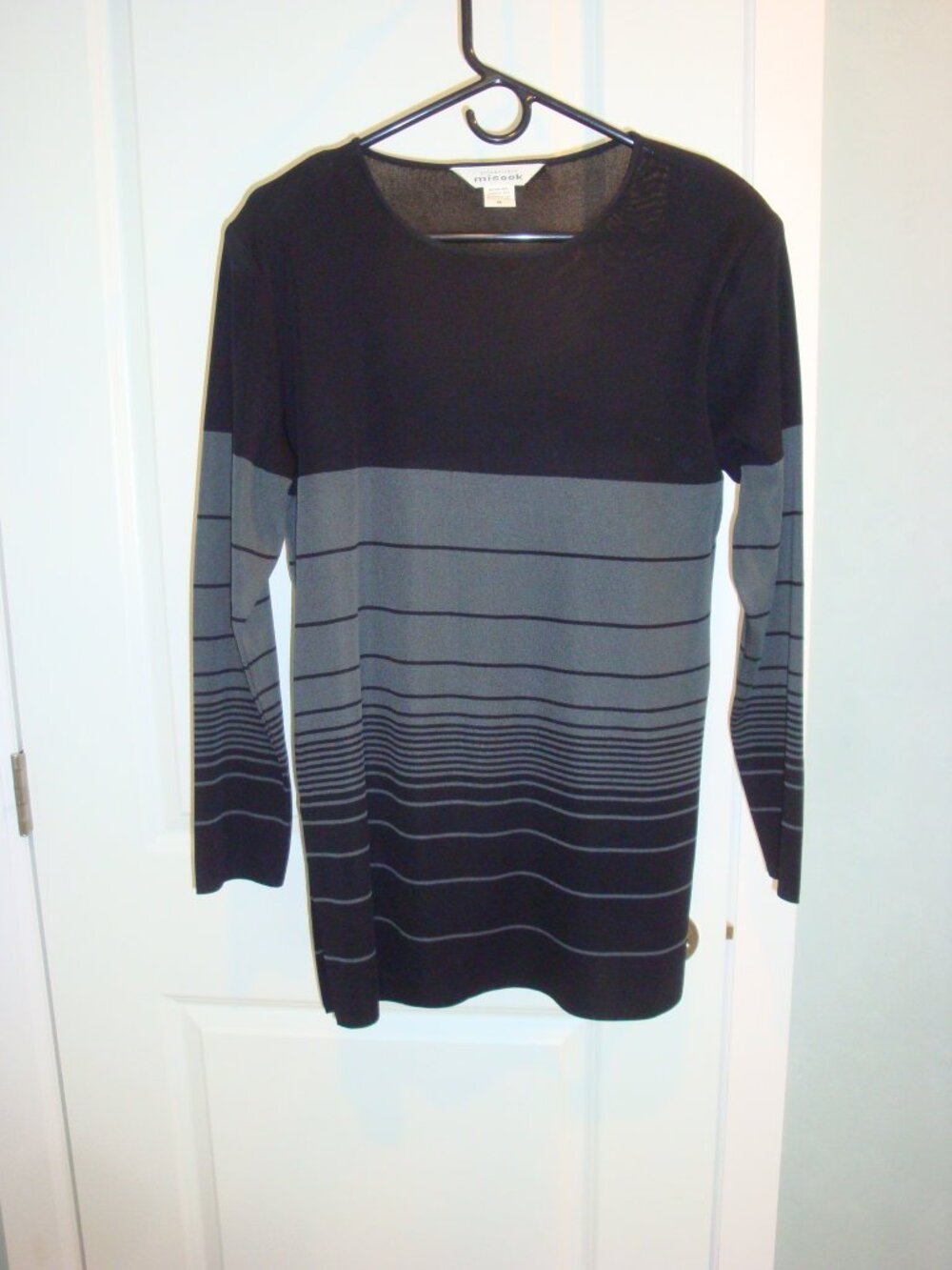 Exclusively Misook Womens Med Long Sleeve Long Waist Sweater Two Tone Gray Black